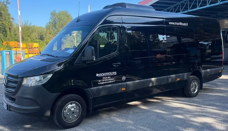 Minibus, vista laterale